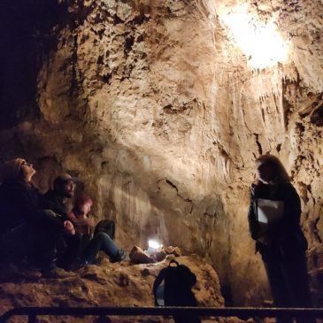 Poesia in grotta a sostegno di Colomitalia