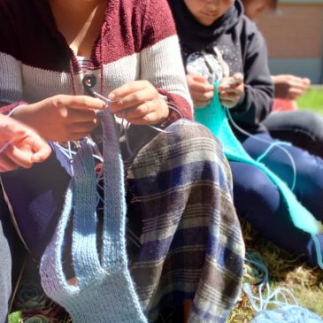 Imparare facendo: il lavoro a maglia